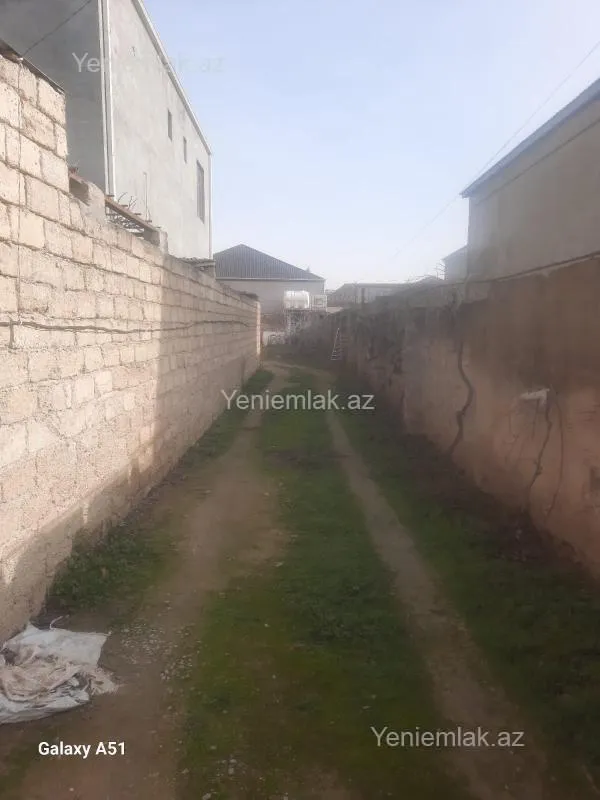 Satılır 6 otaqlı həyət evi 200 m²