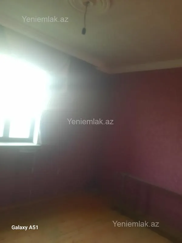 Satılır 6 otaqlı həyət evi 200 m²