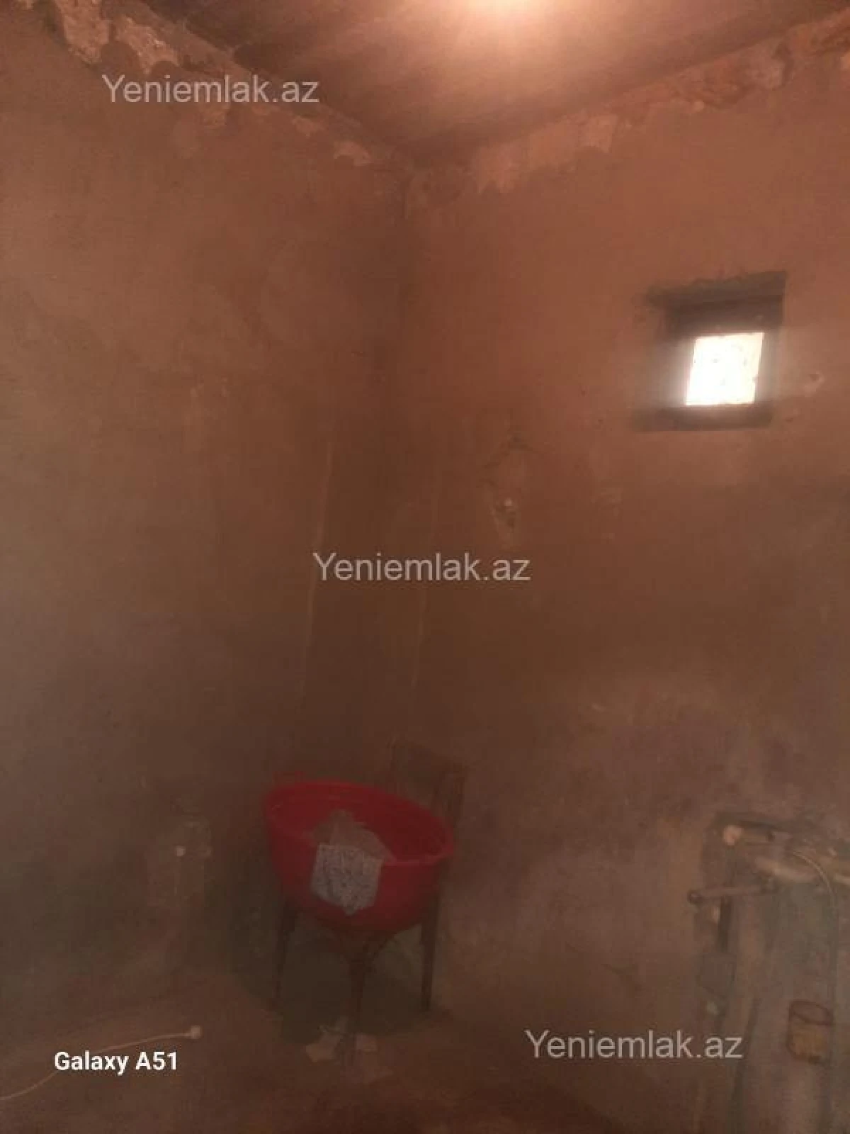 Satılır 6 otaqlı həyət evi 200 m²