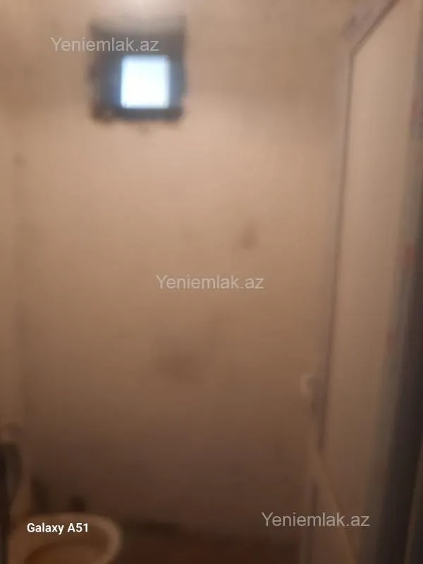 Satılır 6 otaqlı həyət evi 200 m²