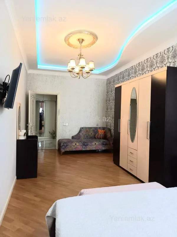 Satılır 2 otaqlı yeni tikili 95 m²