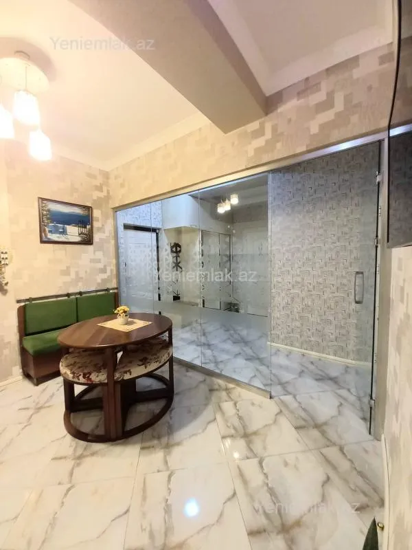 Satılır 2 otaqlı yeni tikili 95 m²