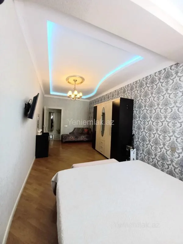 Satılır 2 otaqlı yeni tikili 95 m²