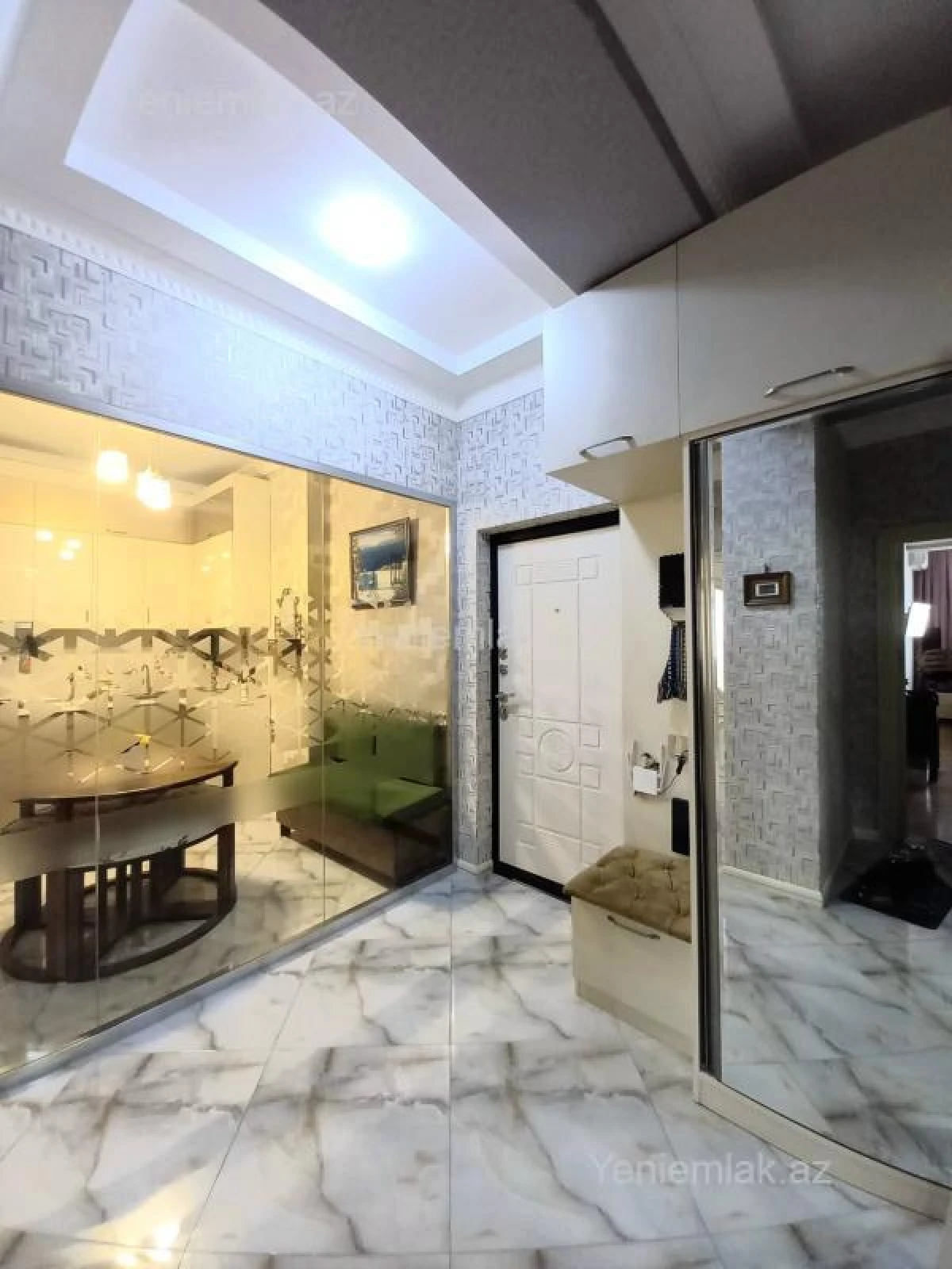 Satılır 2 otaqlı yeni tikili 95 m²