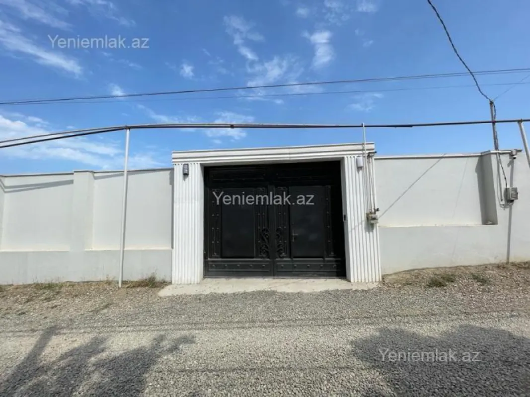 Satılır 5 otaqlı həyət evi 275 m²