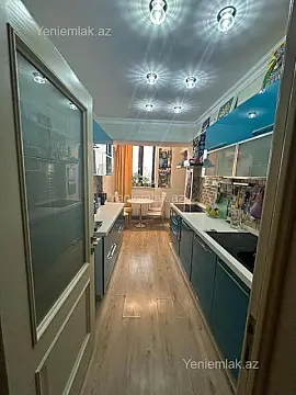 Satılır 2 otaqlı köhnə tikili 75 m²