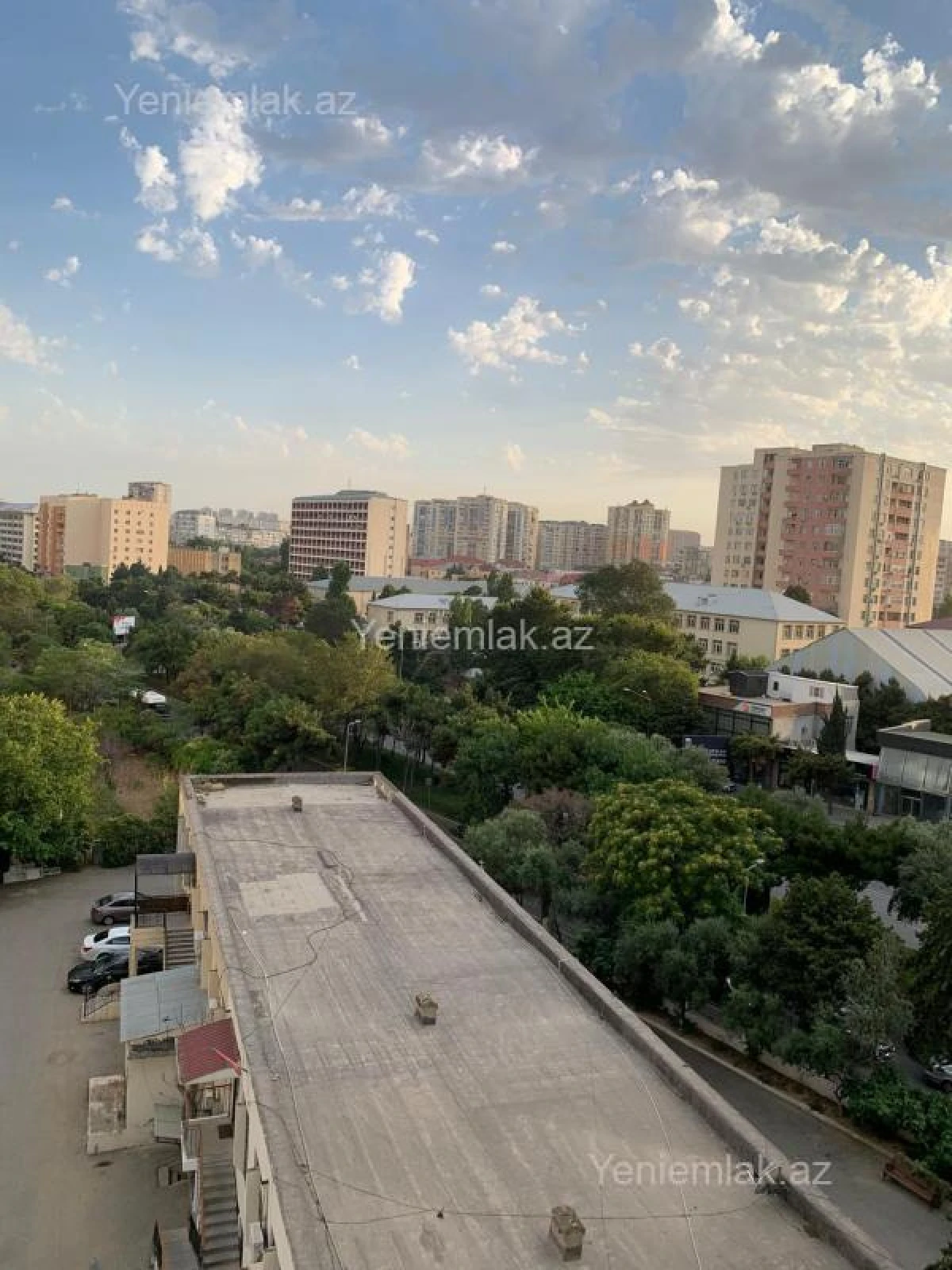 Satılır 2 otaqlı köhnə tikili 75 m²