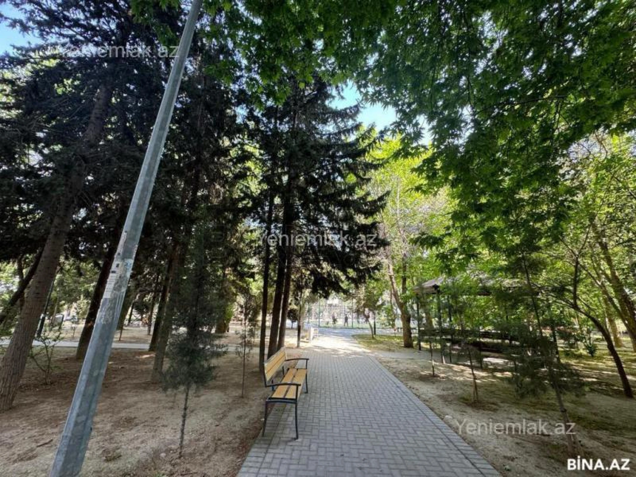 Satılır 2 otaqlı köhnə tikili 75 m²