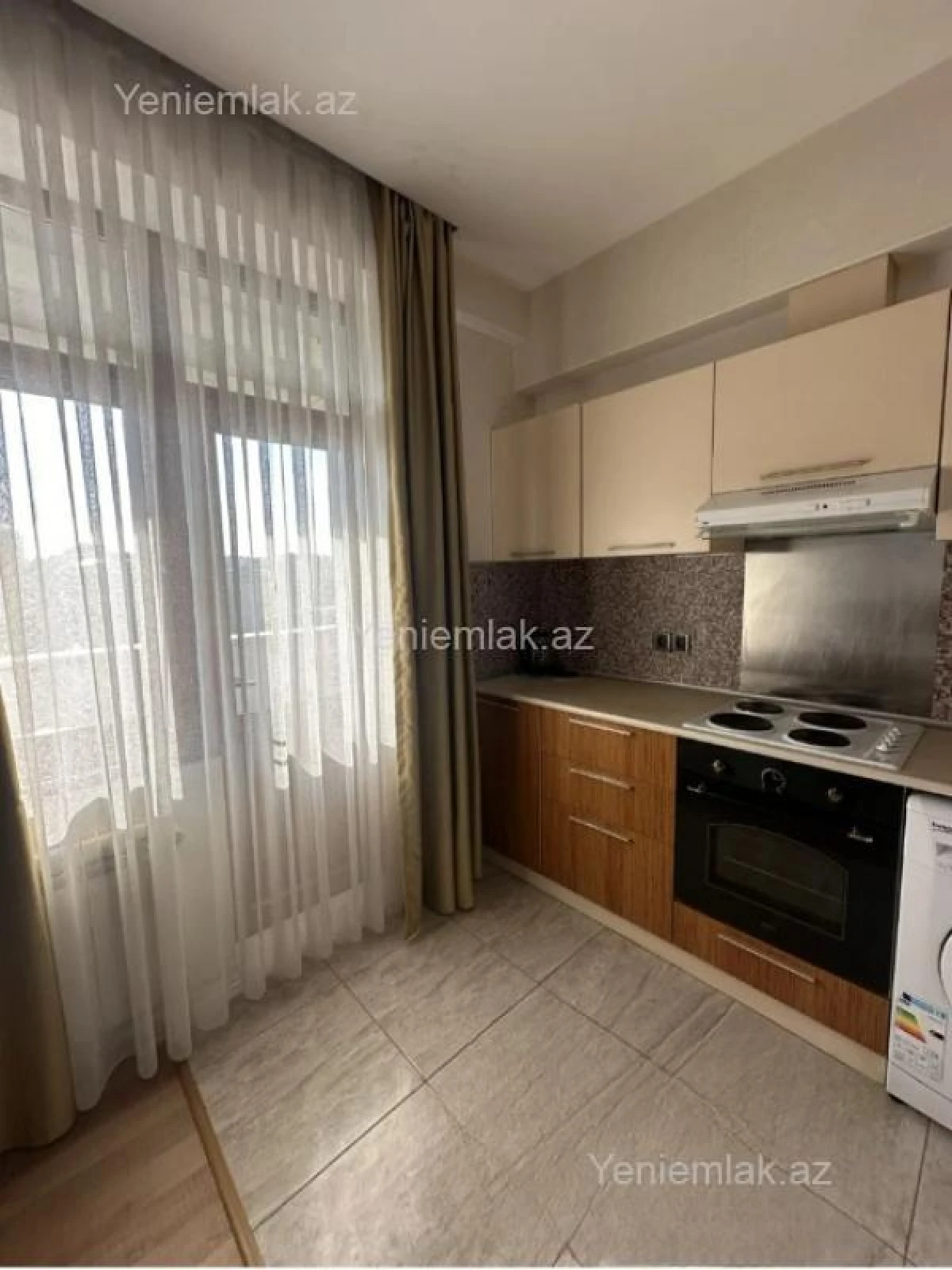 Satılır 2 otaqlı yeni tikili 75 m²