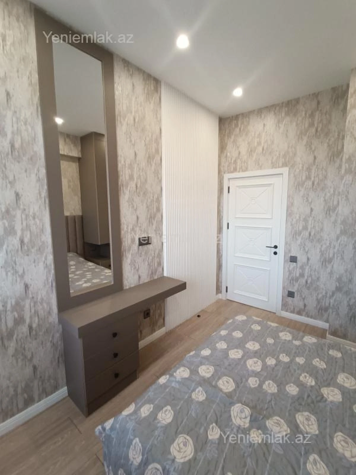 Satılır 3 otaqlı yeni tikili 68 m²