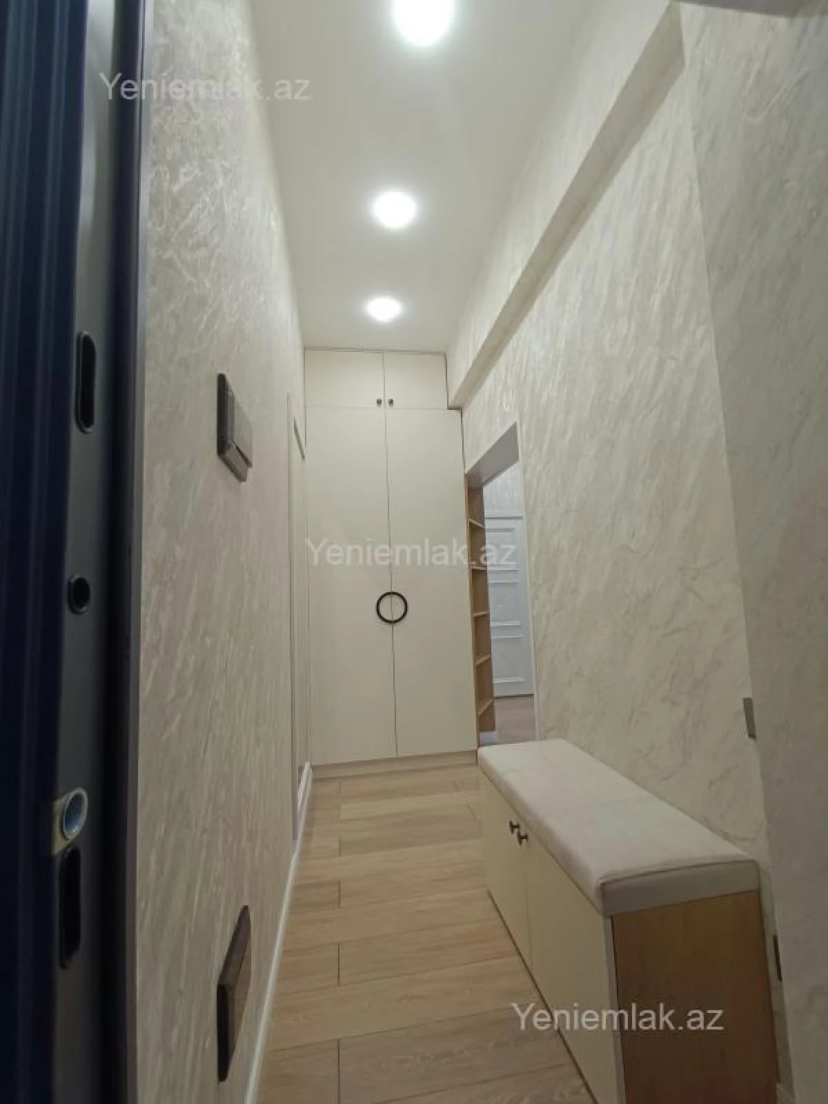 Satılır 3 otaqlı yeni tikili 68 m²