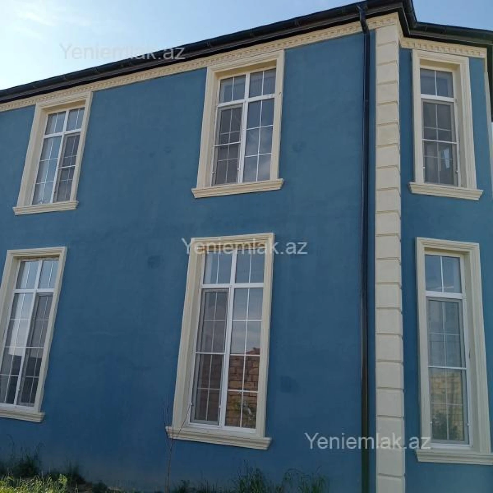 Satılır 5 otaqlı həyət evi 220 m²