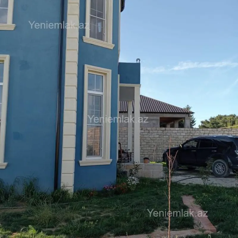 Satılır 5 otaqlı həyət evi 220 m²
