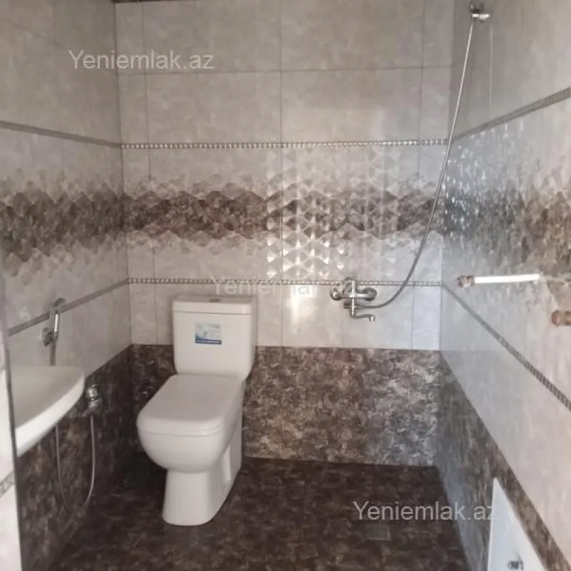Satılır 5 otaqlı həyət evi 220 m²