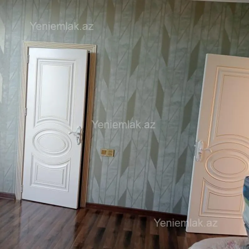 Satılır 5 otaqlı həyət evi 220 m²