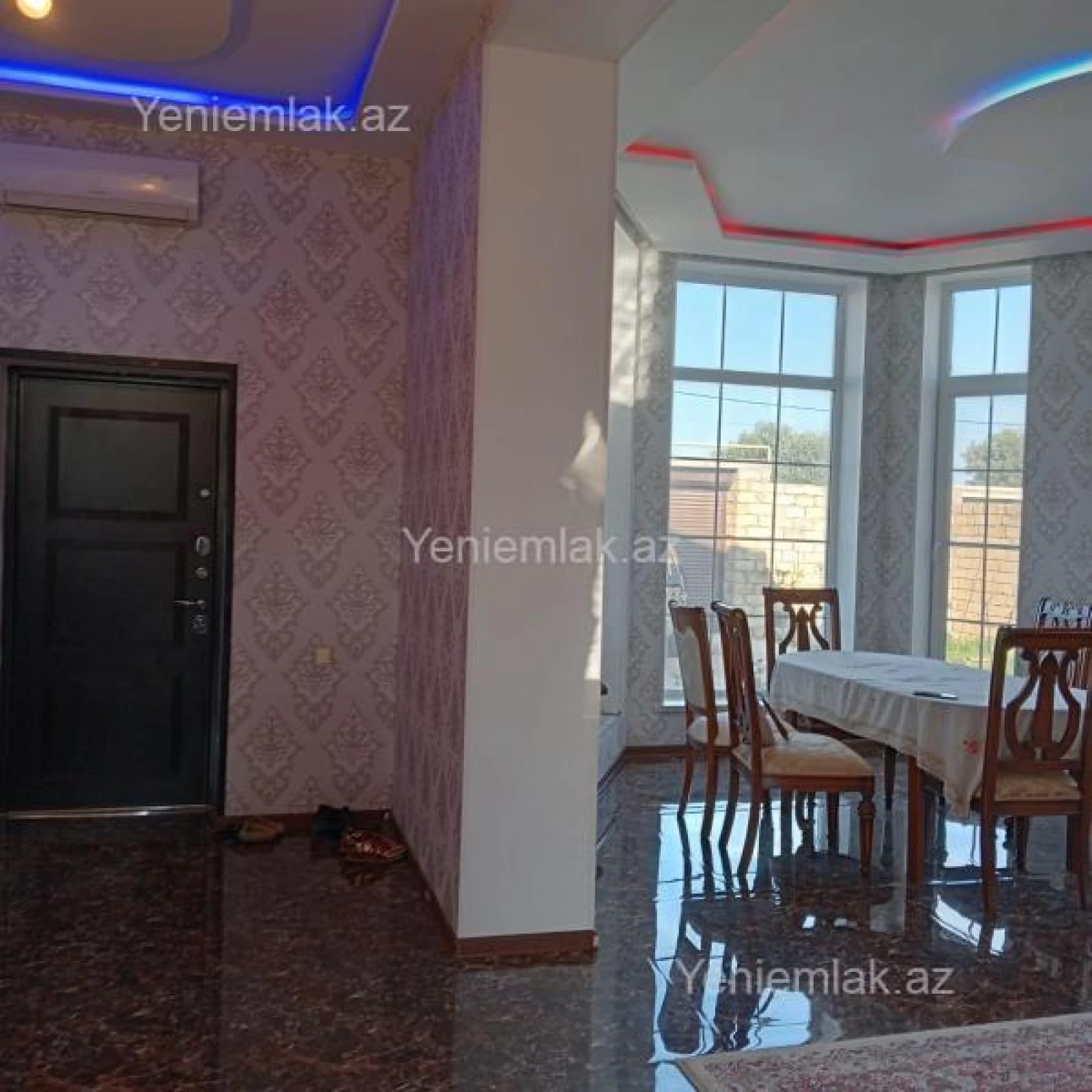 Satılır 5 otaqlı həyət evi 220 m²
