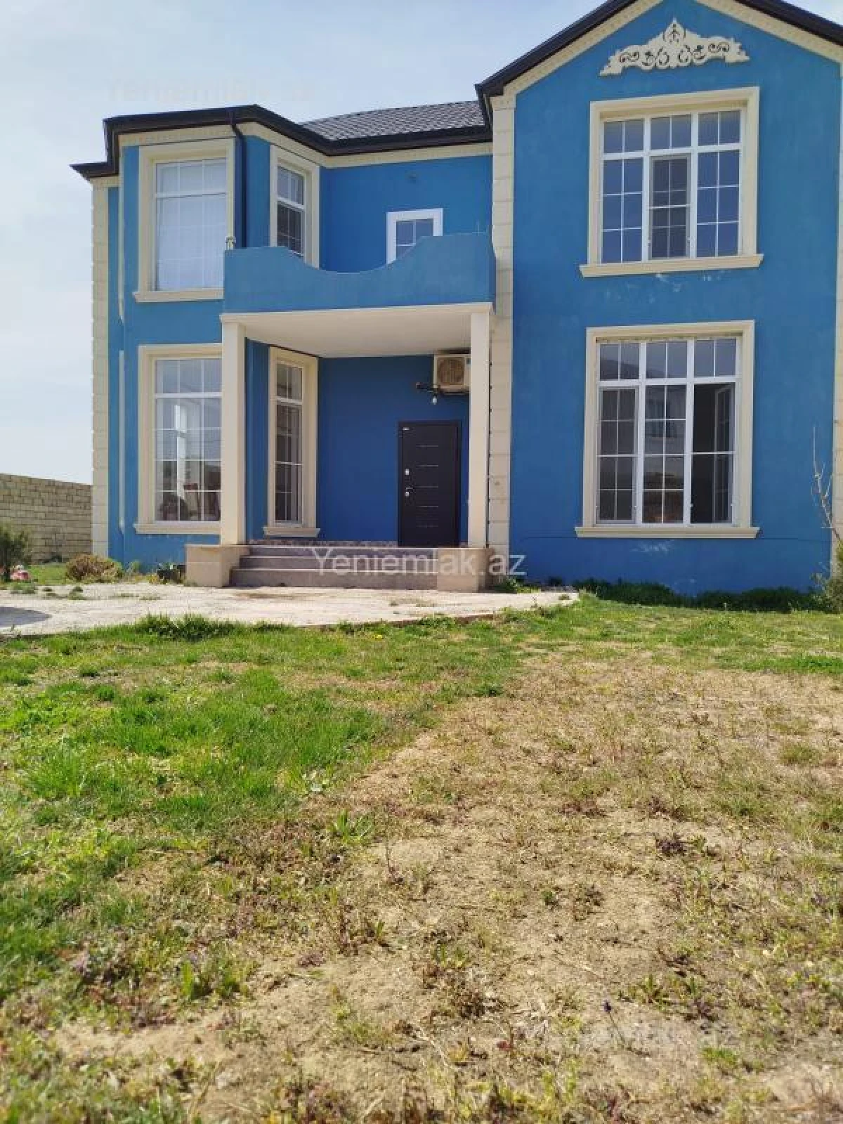 Satılır 5 otaqlı həyət evi 220 m²