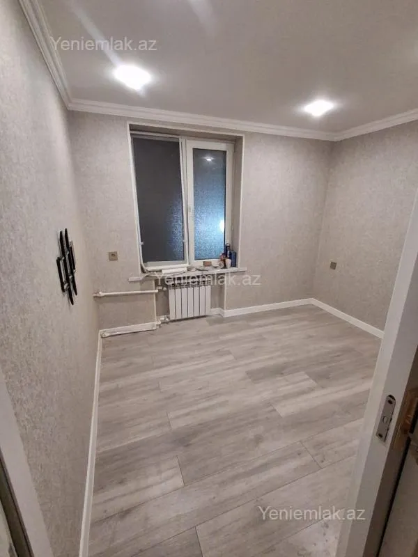 Satılır 2 otaqlı köhnə tikili 50 m²