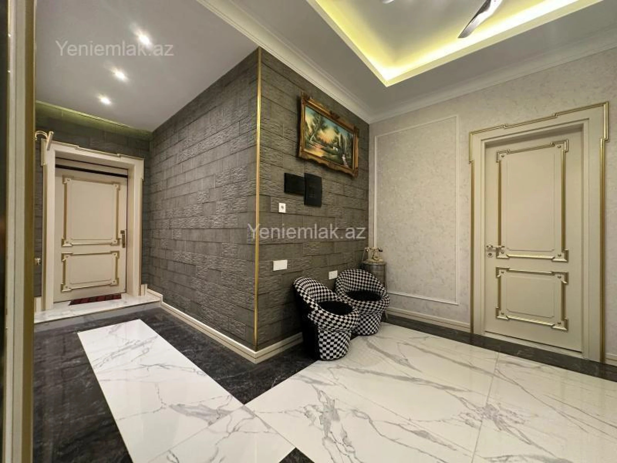 Satılır 5 otaqlı həyət evi 400 m²