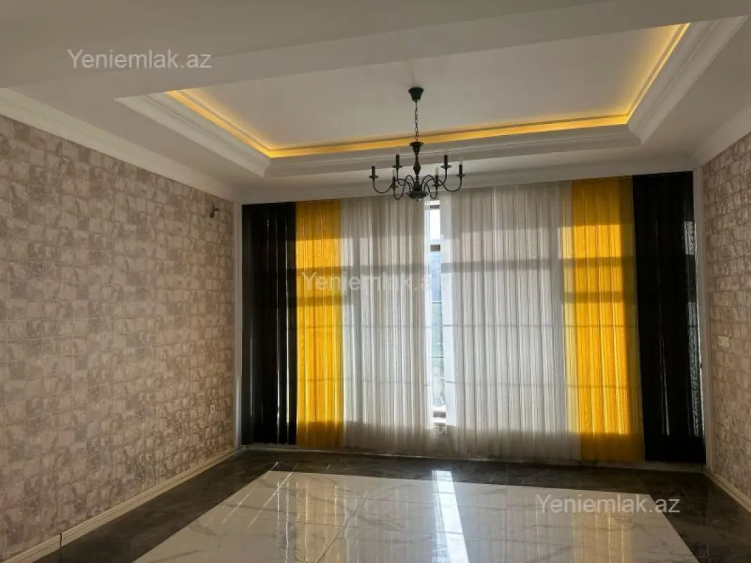 Satılır 5 otaqlı həyət evi 400 m²