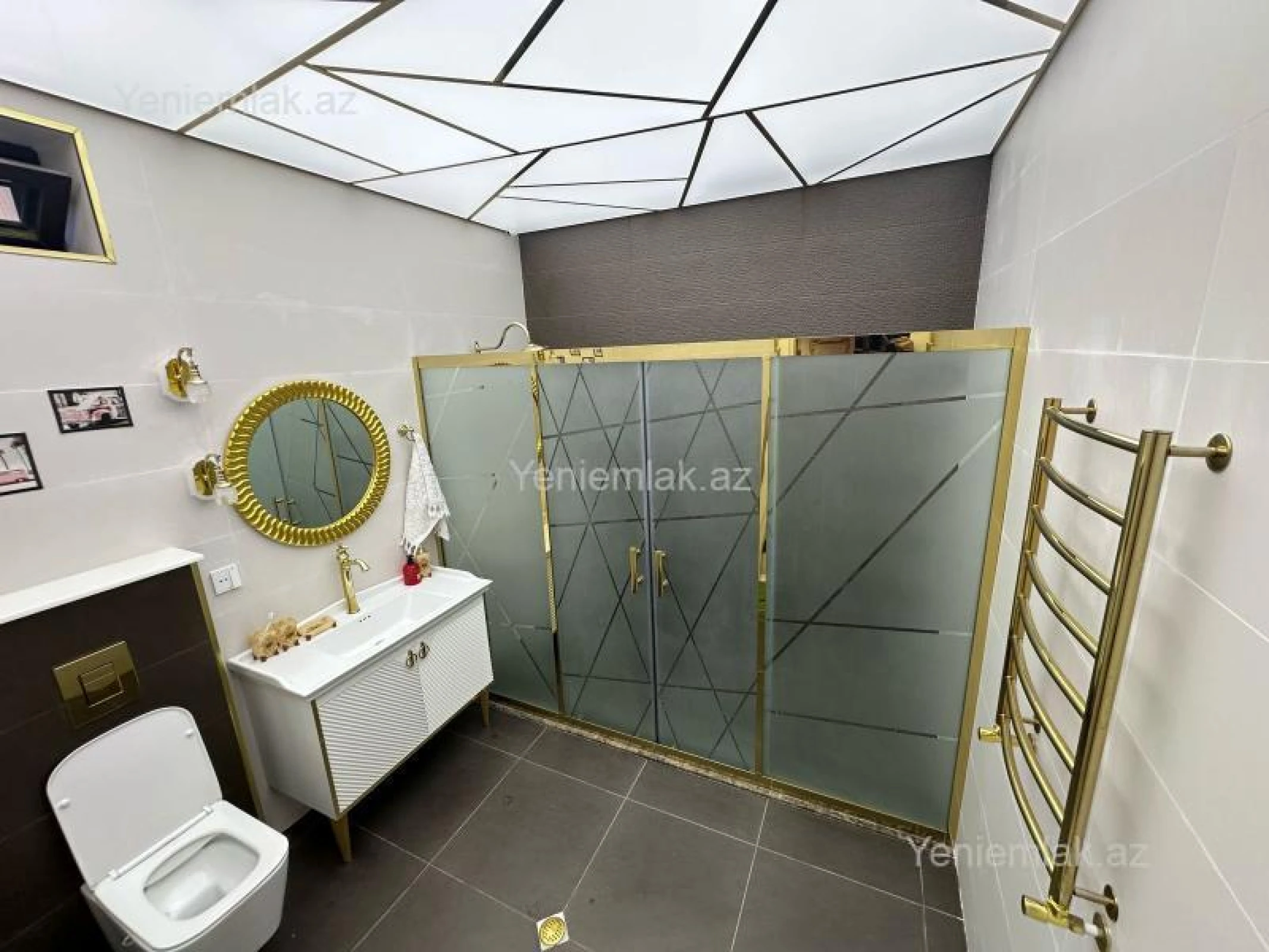 Satılır 5 otaqlı həyət evi 400 m²