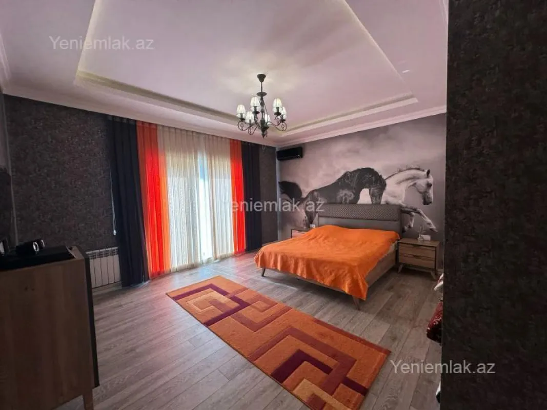 Satılır 5 otaqlı həyət evi 400 m²