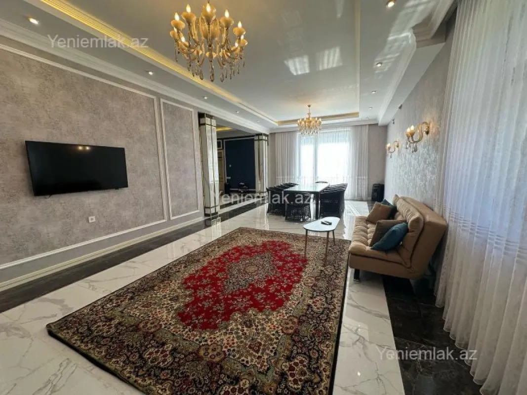 Satılır 5 otaqlı həyət evi 400 m²