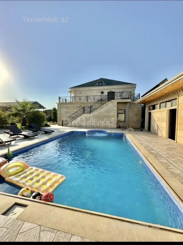 Satılır 5 otaqlı həyət evi 400 m²