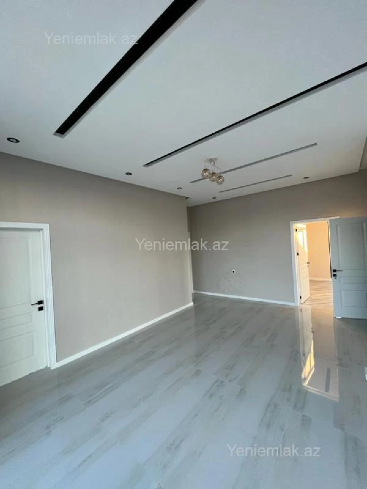 Satılır 5 otaqlı həyət evi 350 m²