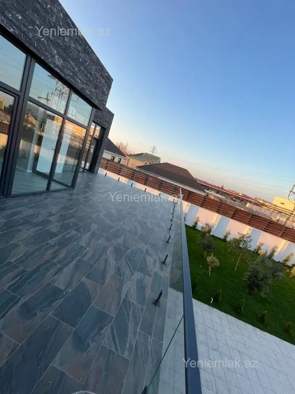 Satılır 5 otaqlı həyət evi 350 m²