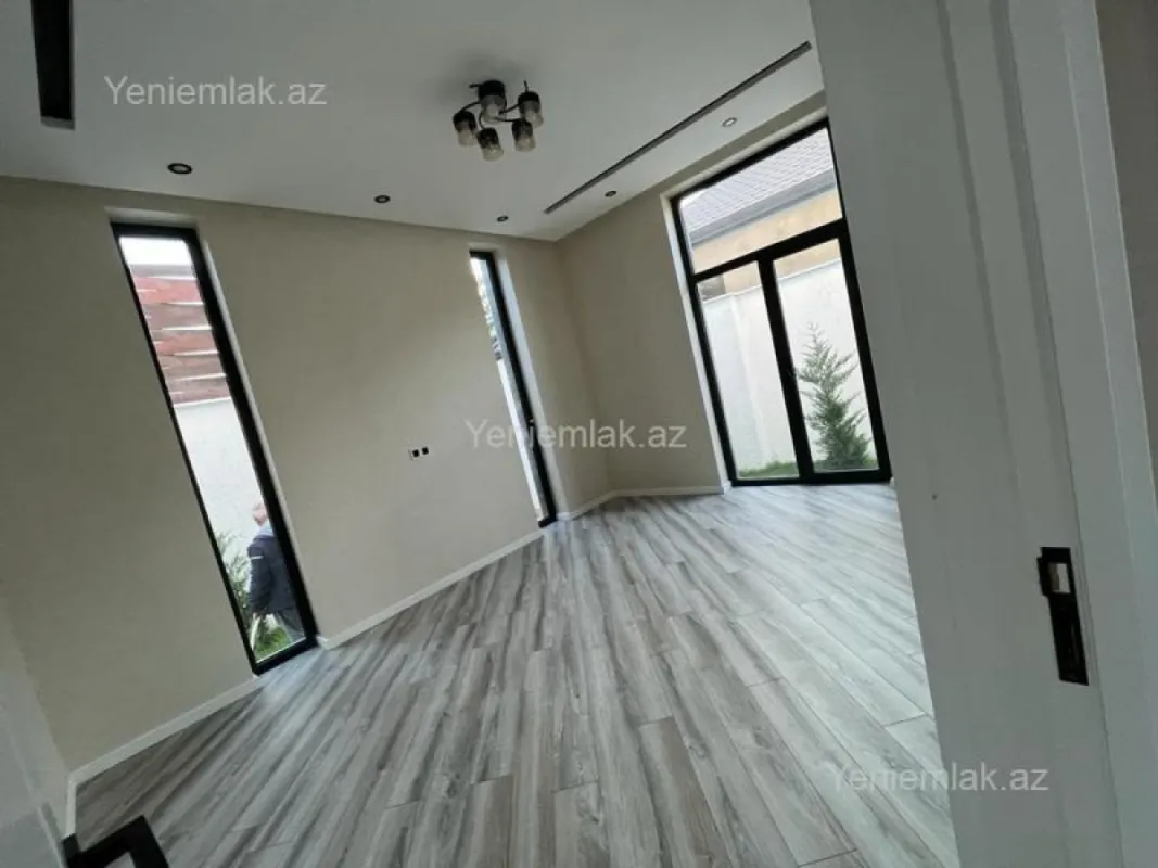 Satılır 5 otaqlı həyət evi 350 m²