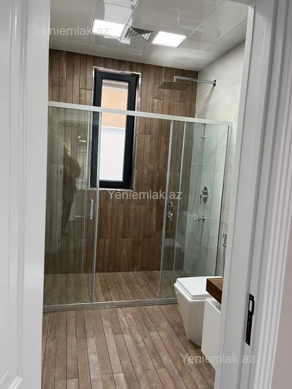 Satılır 5 otaqlı həyət evi 350 m²