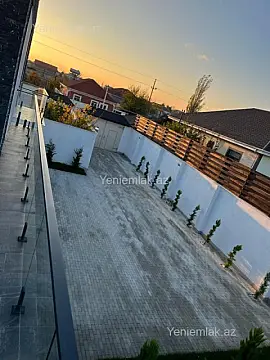 Satılır 5 otaqlı həyət evi 350 m²