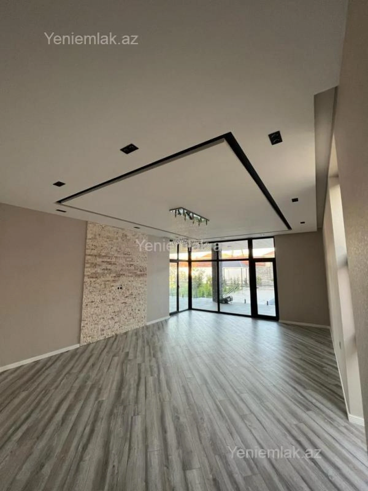 Satılır 5 otaqlı həyət evi 350 m²