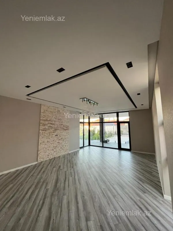 Satılır 5 otaqlı həyət evi 350 m²