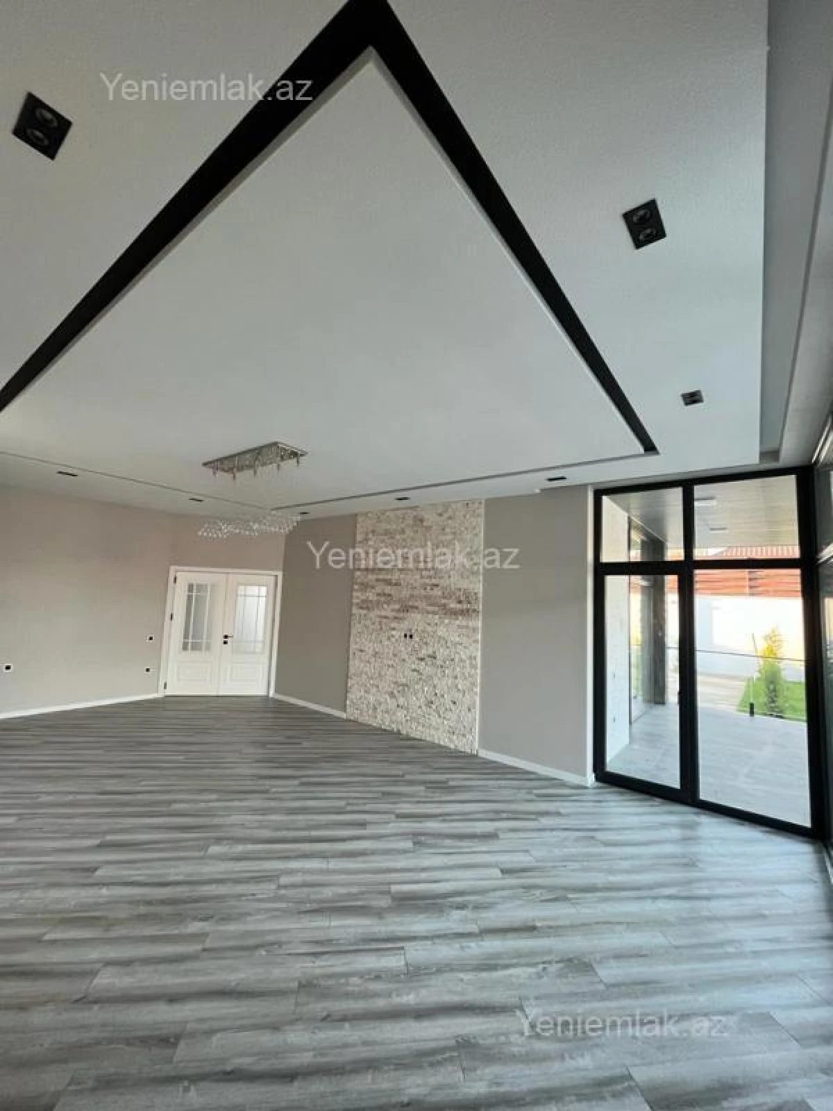 Satılır 5 otaqlı həyət evi 350 m²