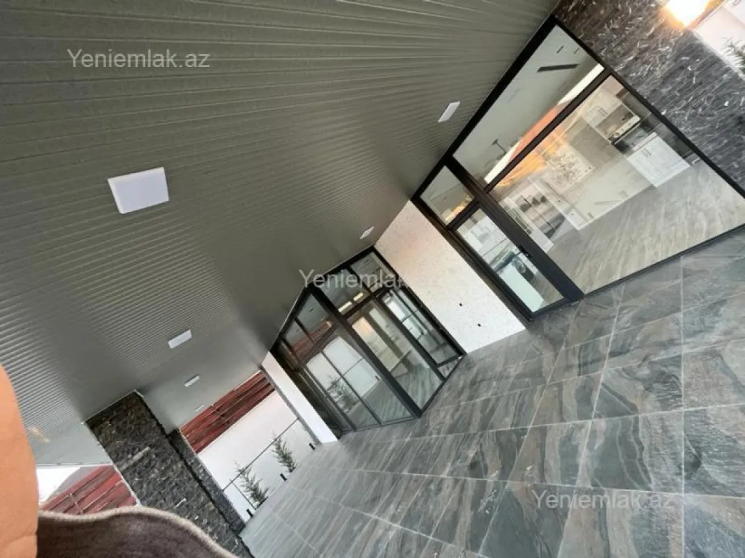Satılır 5 otaqlı həyət evi 350 m²