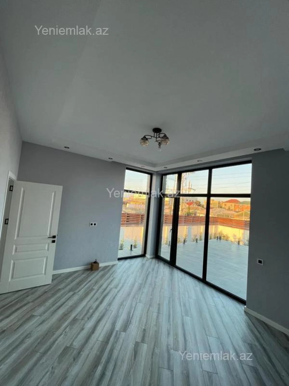 Satılır 5 otaqlı həyət evi 350 m²