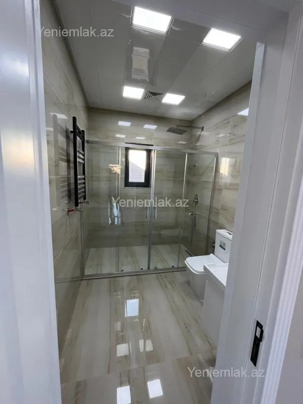 Satılır 5 otaqlı həyət evi 350 m²