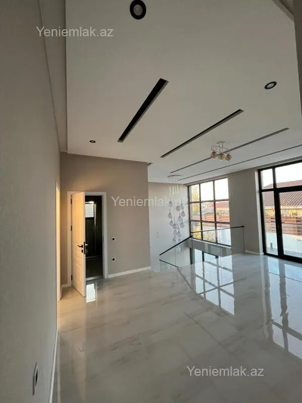 Satılır 5 otaqlı həyət evi 350 m²