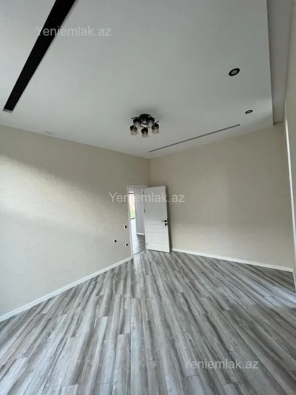 Satılır 5 otaqlı həyət evi 350 m²