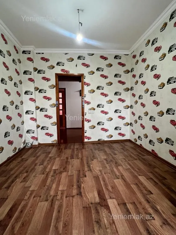 Satılır 3 otaqlı köhnə tikili 75 m²