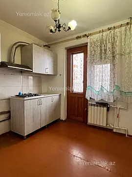 Satılır 3 otaqlı köhnə tikili 75 m²