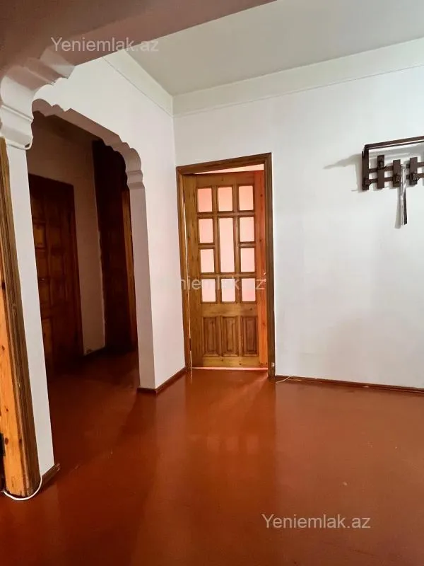 Satılır 3 otaqlı köhnə tikili 75 m²