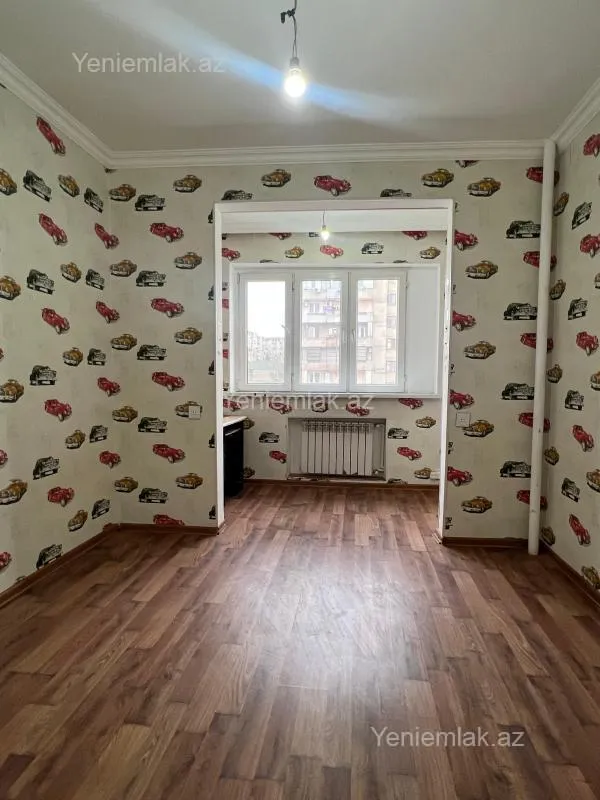 Satılır 3 otaqlı köhnə tikili 75 m²