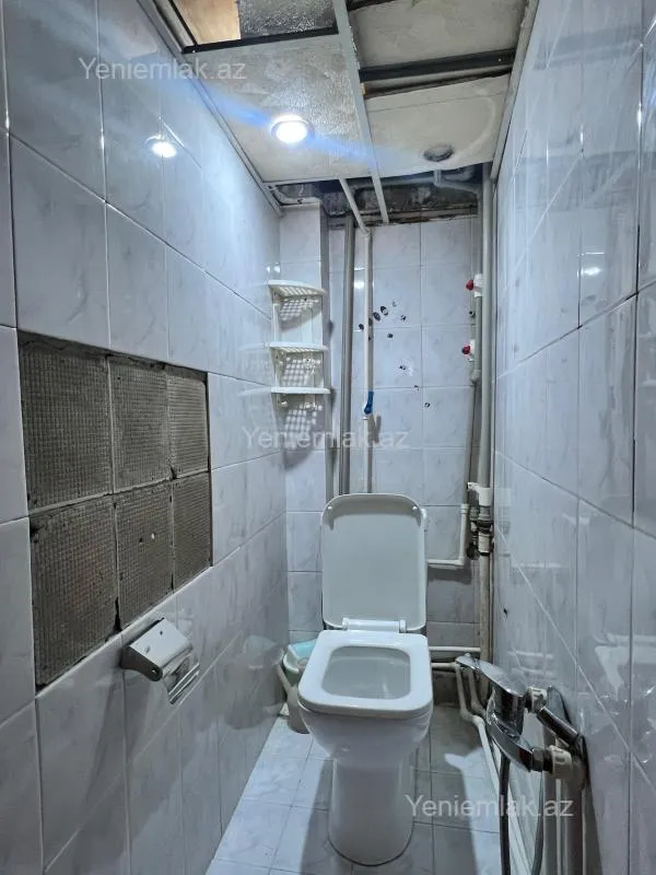 Satılır 3 otaqlı köhnə tikili 75 m²