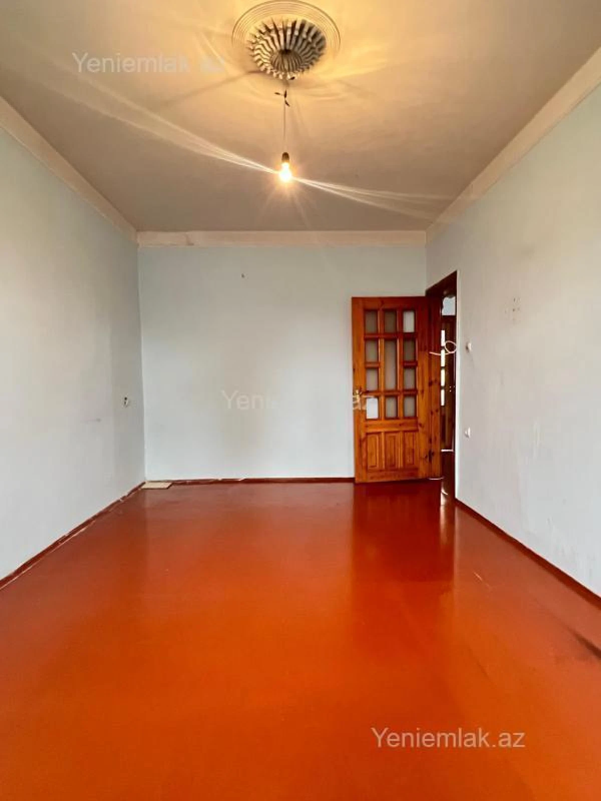 Satılır 3 otaqlı köhnə tikili 75 m²