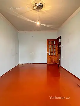 Satılır 3 otaqlı köhnə tikili 75 m²