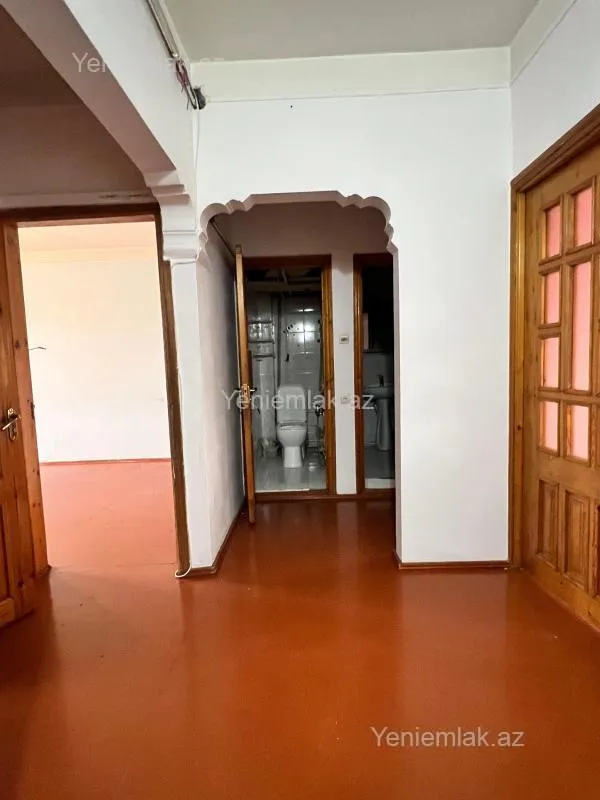 Satılır 3 otaqlı köhnə tikili 75 m²