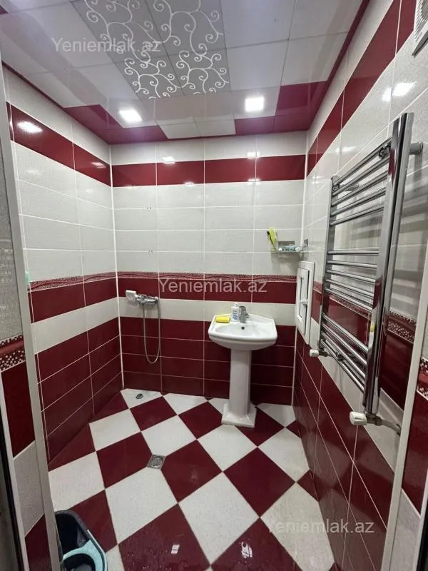 Satılır 3 otaqlı yeni tikili 115 m²